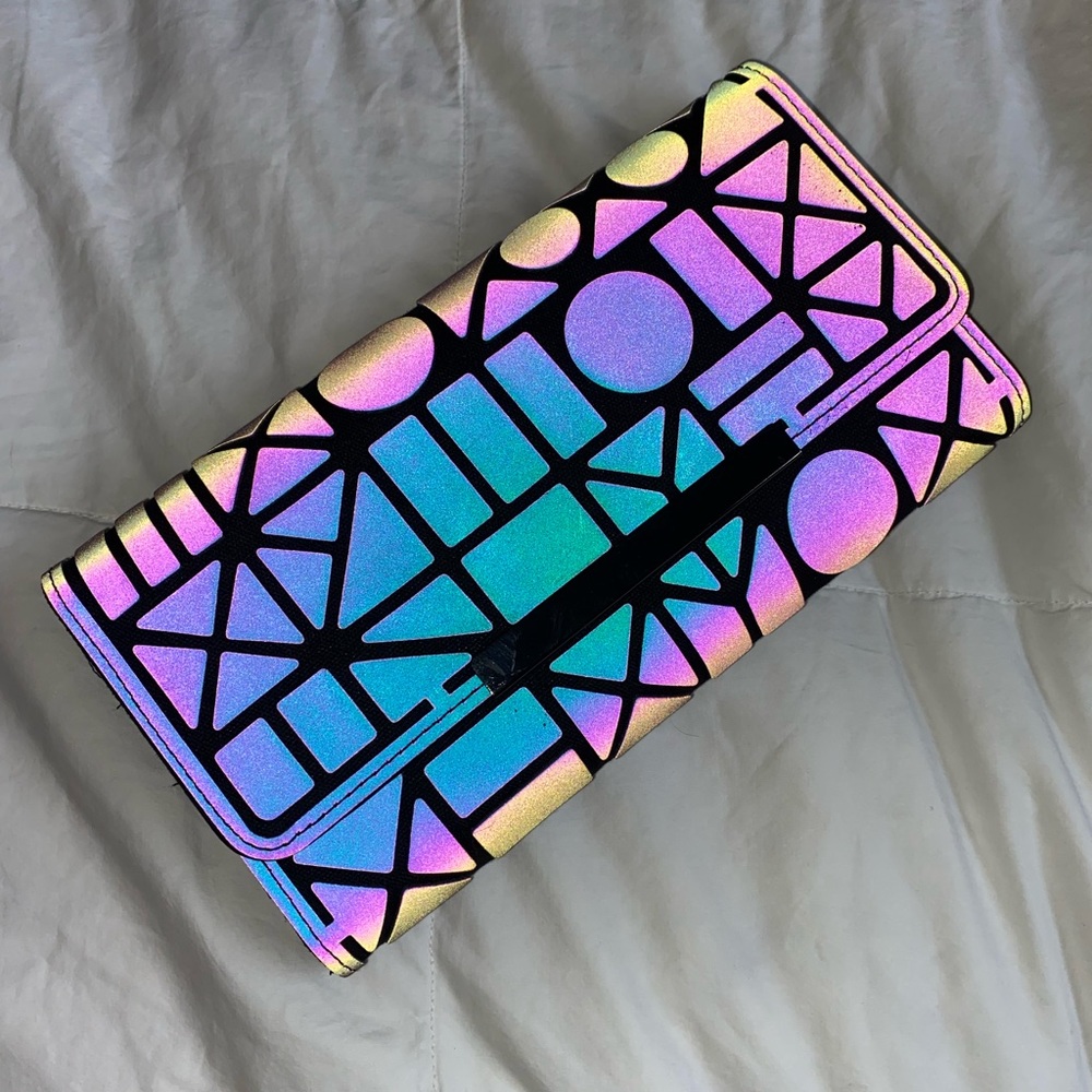 Luminous Chameleon Wallet Coin Purse Reflective Geometric Holographic EDM